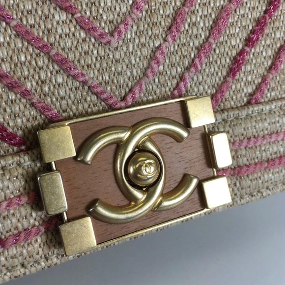 Chanel Boy Bag - Picture 4 of 6